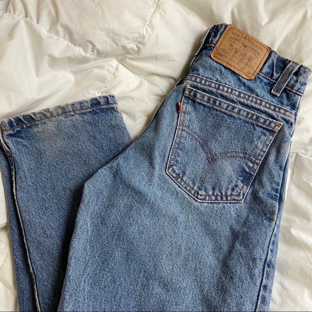 VINTAGE LEVI STRAIGHT MOM JEANS
